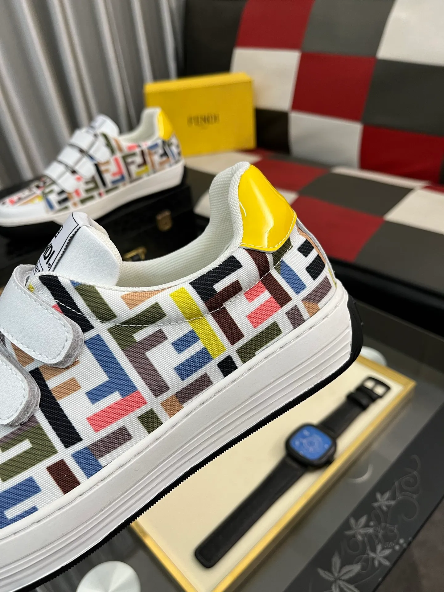 Men's Men's Shoes💰420⌚️⌚️[Fendi] Fendi's latest casual shoes for men! Available at counters simultaneously! A one-to-one replica of the original. The interior is made of top-grade sheepskin, and the original factory-supplied rubber outsole is used. Leading new fashion concepts. Matching code: 38-442️⃣Colors available